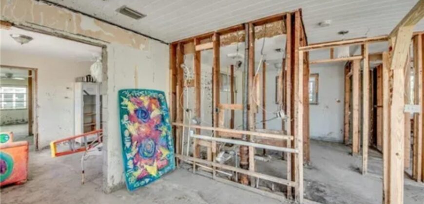 Gutted Waterfront Rehab – Comps up to $900k