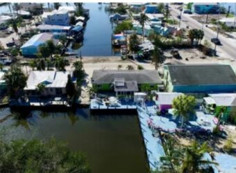 Gutted Waterfront Rehab – Comps up to $900k