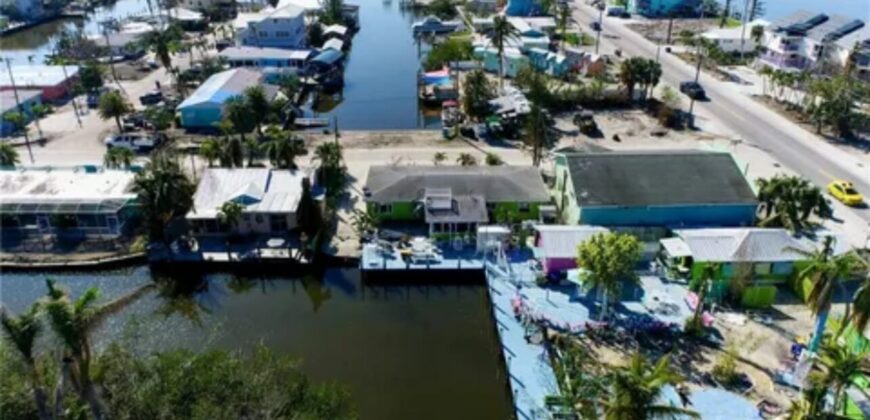 Gutted Waterfront Rehab – Comps up to $900k